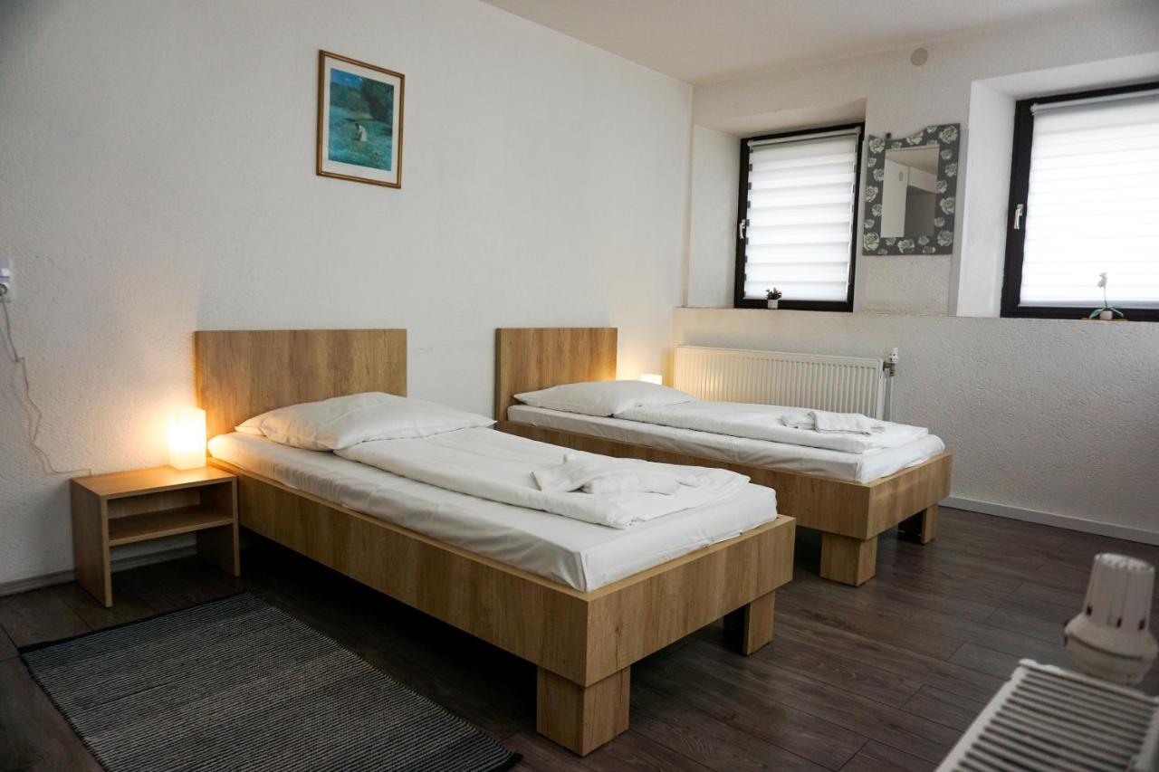 Hotel Kreuz Schwäbisch Gmünd エクステリア 写真