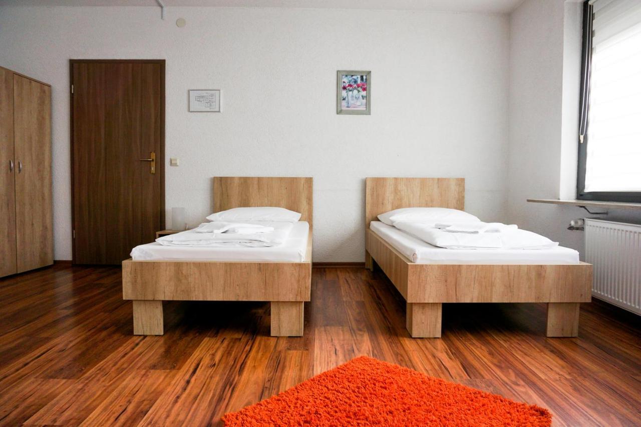 Hotel Kreuz Schwäbisch Gmünd エクステリア 写真