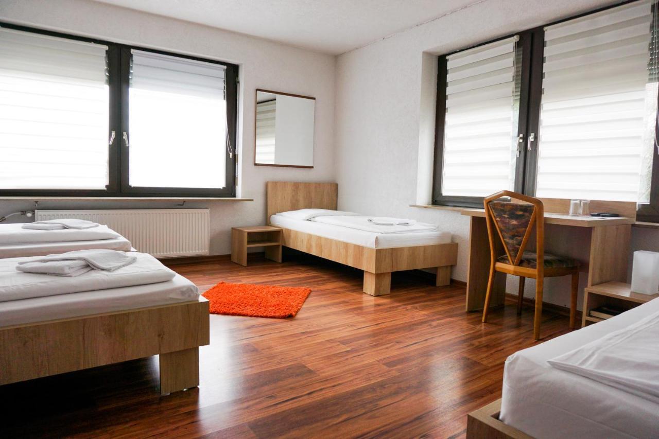 Hotel Kreuz Schwäbisch Gmünd エクステリア 写真