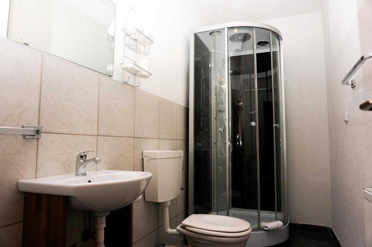 Hotel Kreuz Schwäbisch Gmünd エクステリア 写真