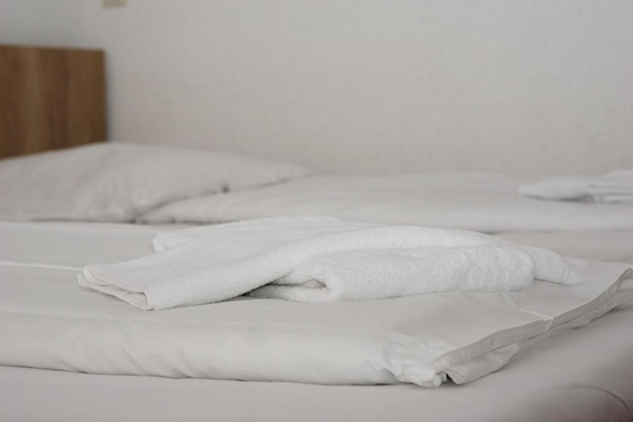 Hotel Kreuz Schwäbisch Gmünd エクステリア 写真