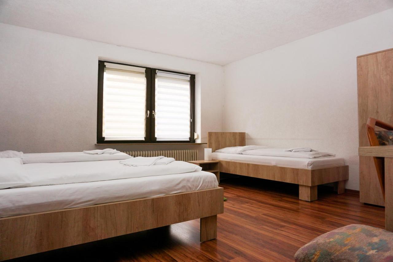 Hotel Kreuz Schwäbisch Gmünd エクステリア 写真
